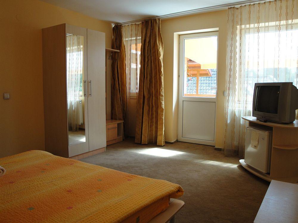Suri Guesthouse Braşov Exterior foto